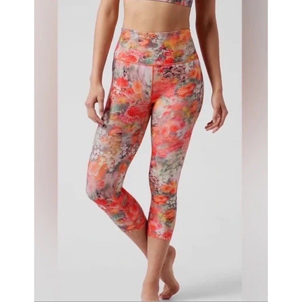 Athleta Floral Print Capri Leggings Illuminate White Top Crewneck Sweatshirt Set - Picture 2 of 16